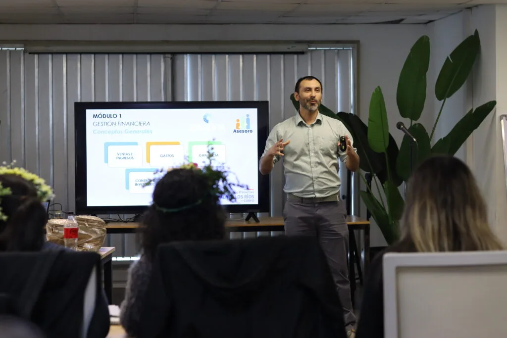 Comunidad empresarias visibles (CEV) – Magenta Labs